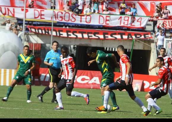 Colprensa - El conjunto cafetero se hab&#237;a ido arriba por intermedio de Olmes Garc&#237;a y por los tiburones empat&#243; Giovanni Hern&#225;ndez.