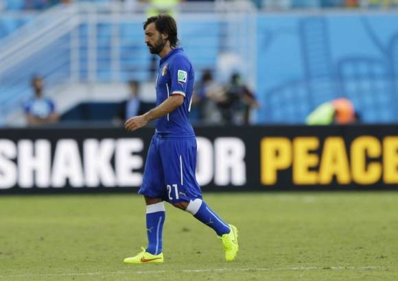 - El italiano Andrea Pirlo fracasó al igual que su Selección.