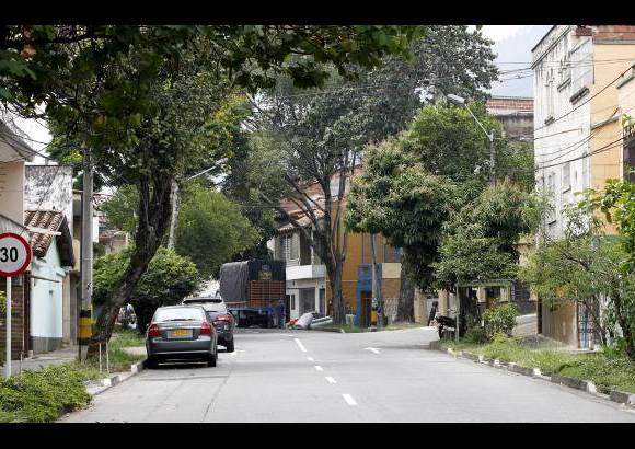 Jaime Pérez - Estas casas ya son patrimonio histórico de Medellín y sólo se pueden restaurar.