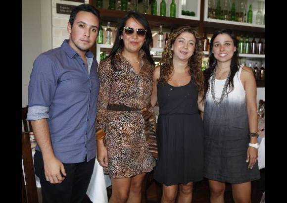 foto sebastian vargas - Jos&#233; Rollano, Sandra Becerra, Ana Mar&#237;a Guti&#233;rrez y Carolina Londo&#241;o.