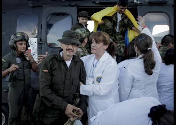 Cortesía CICR - El intendente de la Policía, Jorge Romero, fue secuestrado el 10 de julio de 1999, tras el ataque a la estación de Puerto Rico, Meta.