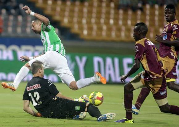 Manuel Saldarriaga - Luis P&#225;ez, que hab&#237;a dilapidado varias opciones, estableci&#243; el 2-2 final. Tercer empate consecutivo de Nacional en cinco d&#237;as.