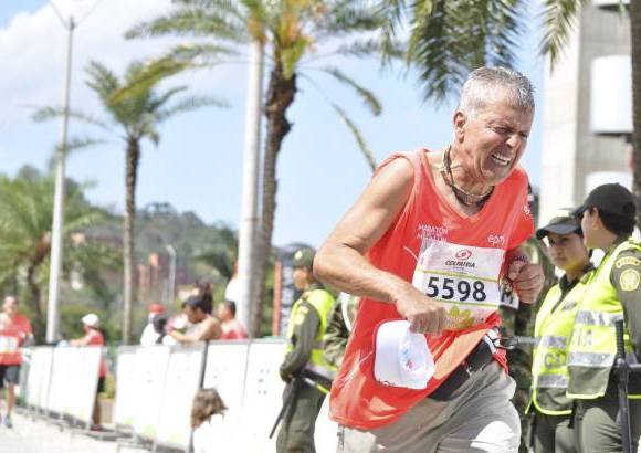 Esteban Jaramillo y Sebasti&#225;n Salazar - M&#225;s de 10 mil competidores se dieron cita en esta hist&#243;rica cita deportiva que se corr&#237;a en las modalidades de 5, 10, 21 y 42 kil&#243;metros.