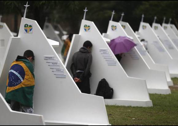 Reuters - Varios confesionarios fueron ubicados en el parque de la Quinta da Boa Vista en el Día Mundial de la Juventud en Río de Janeiro.