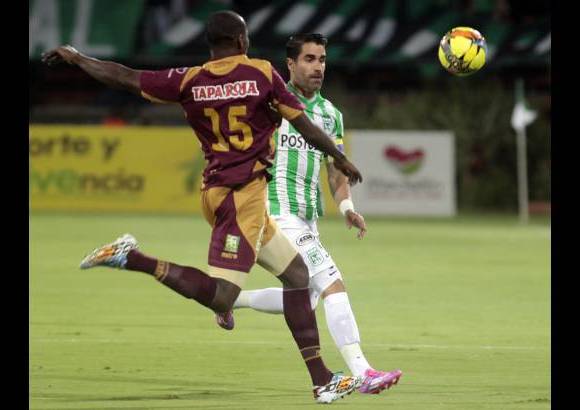 Manuel Saldarriaga - Aunque el equipo verde abri&#243; el marcador con un gol de tiro libre, no supo administrar la ventaja y termin&#243; sufirendo para empatar como local.