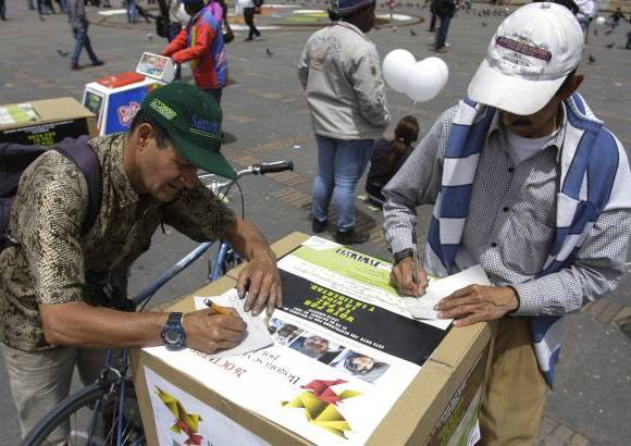 Colprensa - El evento contó con urnas para que los ciudadanos votaran simbólicamente por la paz, la libertad y la reconciliación.