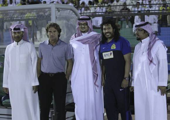 - Higuita con sus compañeros.
