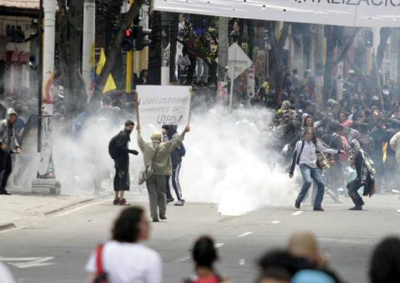Colprensa - Los indignados salieron a las calles de las principales ciudades del país para expresar su descontento, en una jornada que han denominado el Día de la Dignidad.