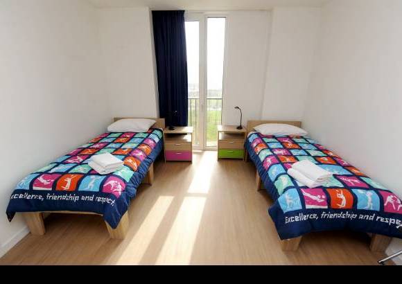 Reuters - Comida nutritiva, una cama c&#243;moda, cortinas para evitar la luz, lugares donde dejar el equipo y secar la ropa del entrenamiento son las prioridades que mencion&#243; Edwards.