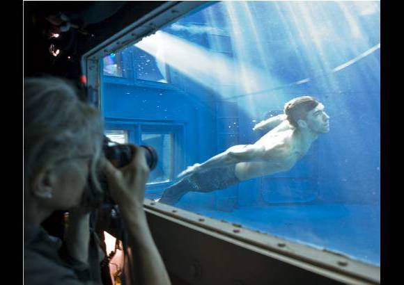 AP - El estadounidense centró la atención en la piscina olímpica de Londres. El de Baltimore (Maryland) no solo batió a su rival y amigo en el equipo estadounidense, Ryan Lochte, sino que regresó de la capital británica siendo el atleta más laureado de la historia del olimpismo.