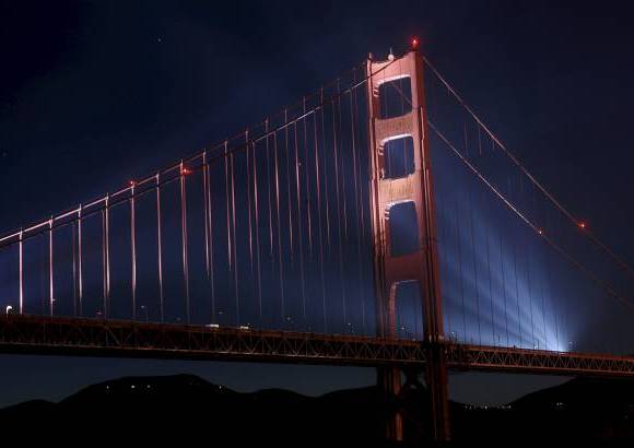 AP - El emblemático puente fue inaugurado en 1937.