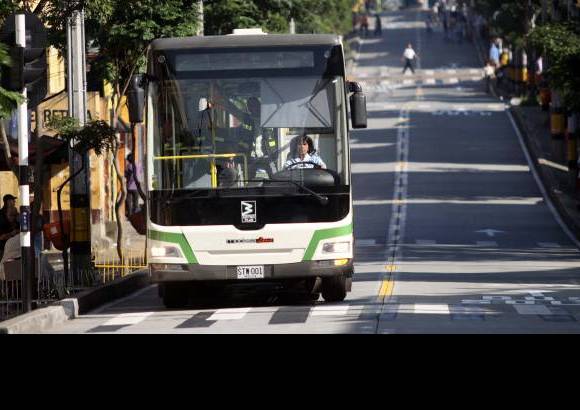 Manuel Saldarriaga - Los buses articulados del metropl&#250;s tienen capacidad para movilizar 154 pasajeros. En promedio har&#225;n 12 viajes por d&#237;a.