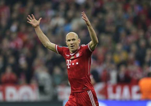 AP - Pero el Bayern reaccion&#243; gracias a una gran actuaci&#243;n de Arjen Robben y no le dio posibilidades de recuperaci&#243;n al conjunto ingl&#233;s.