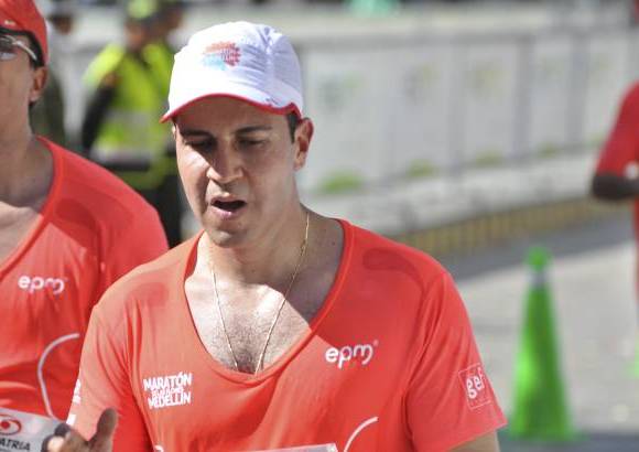 Esteban Jaramillo y Sebasti&#225;n Salazar - M&#225;s de 10 mil competidores se dieron cita en esta hist&#243;rica cita deportiva que se corr&#237;a en las modalidades de 5, 10, 21 y 42 kil&#243;metros.