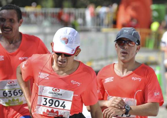 Esteban Jaramillo y Sebasti&#225;n Salazar - M&#225;s de 10 mil competidores se dieron cita en esta hist&#243;rica cita deportiva que se corr&#237;a en las modalidades de 5, 10, 21 y 42 kil&#243;metros.
