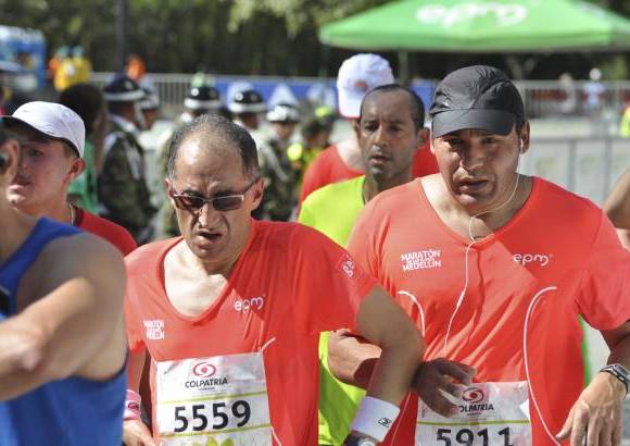 Esteban Jaramillo y Sebasti&#225;n Salazar - M&#225;s de 10 mil competidores se dieron cita en esta hist&#243;rica cita deportiva que se corr&#237;a en las modalidades de 5, 10, 21 y 42 kil&#243;metros.