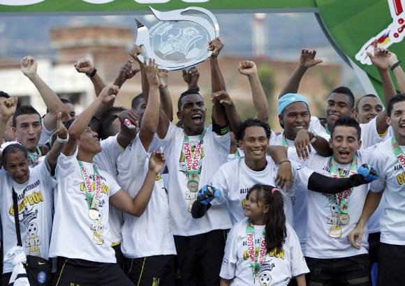 Hern&#225;n Vanegas - Tras vencer este domingo 3-1 a Rionegro, los petroleros se coronan campeones del Torneo Postob&#243;n II y disputar&#225;n el ascenso con Am&#233;rica. Ganaron la serie por 4-1.
