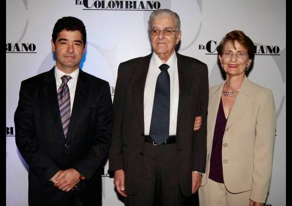 Edwin Bustamante Restrepo - Darío Rey, Jairo Vallejo y María Cristina Vieira de Vallejo.