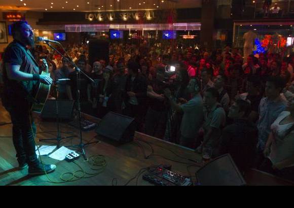 Fotos Edwin Bustamante Restrepo - Monte Pittman, el guitarrista de Madonna, se present&#243; en la noche del martes 27 de noviembre en Hard Rock Medell&#237;n. As&#237; estuvo la velada en im&#225;genes.