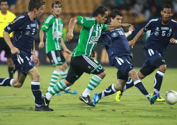 Róbinson Sáenz - El pasodoble lo puso a sonar Memín. El verde le ganó al Once Caldas 2-1.