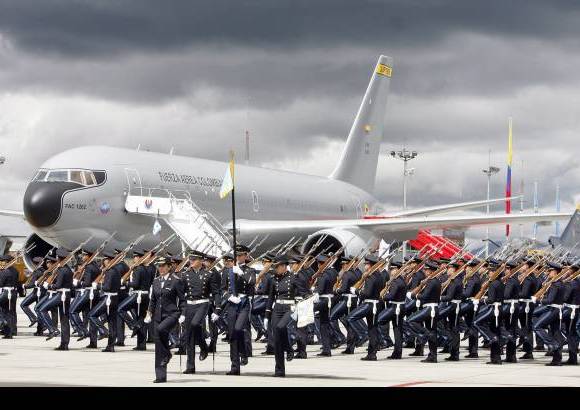 Luis Eduardo Noriega-Colprensa - La Fuerza A&#233;rea Colombiana adquiri&#243; en Israel por 57 millones de d&#243;lares un avi&#243;n cisterna que permitir&#225; reabastecer en el aire a los aviones de combate.