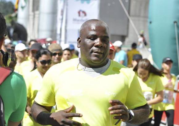 Esteban Jaramillo y Sebastián Salazar - Más de 10 mil competidores se dieron cita en esta histórica cita deportiva que se corría en las modalidades de 5, 10, 21 y 42 kilómetros