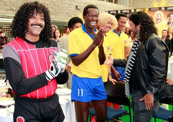 Colprensa - En la presentaci&#243;n, los cuatro protagonistas reales, Asprilla, Valderrama, Rinc&#243;n e Higuita se hicieron presentes y disfrutaron del primer cap&#237;tulo de la serie.