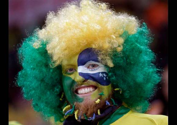 AP - La pasi&#243;n por Brasil se hizo presente en el estadio Soccer City, de Johannesburgo.
