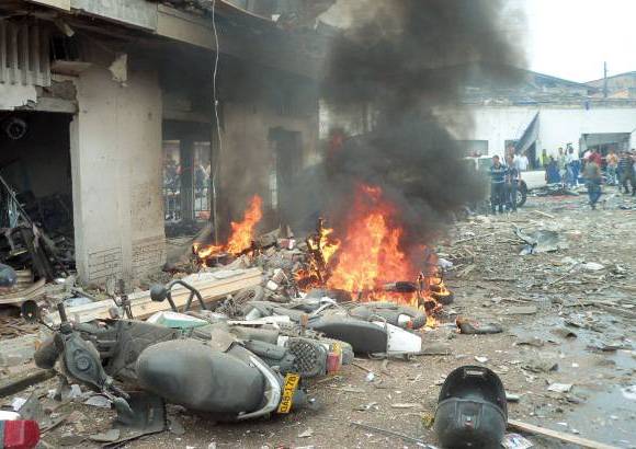 Colprensa - Una recompensa de hasta 100 millones de pesos ofrecieron en la tarde de este miércoles las autoridades para esclarecer los responsables del atentado en Tumaco.