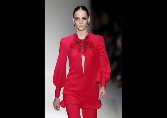 Foto Reuters - La compa&#241;&#237;a de art&#237;culos de lujo Gucci present&#243; su nueva colecci&#243;n, en la Semana de la Moda de Mil&#225;n, Italia. Una propuesta con colores fuertes, vibrantes y energ&#233;ticos.