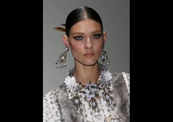 Foto Reuters - La compa&#241;&#237;a de art&#237;culos de lujo Gucci present&#243; su nueva colecci&#243;n, en la Semana de la Moda de Mil&#225;n, Italia. Una propuesta con colores fuertes, vibrantes y energ&#233;ticos.