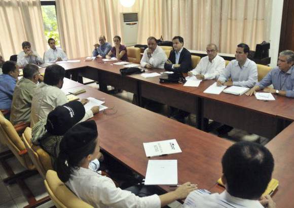 Cortes&#237;a - El Gobierno mostr&#243; las primeras im&#225;genes de la negociaci&#243;n con las Farc en esta ciudad, y corresponden a la primera reuni&#243;n del lunes 19 de noviembre.
