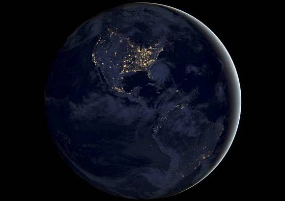 Nasa - Foto: el continente am&#233;ricano. La imagen fue posible gracias al radi&#243;metro de infrarojo visible (VIIRS, por su sigla ingl&#233;s), que permite detectar la luz en una amplia gama de longitudes de onda desde los verdes al infrarrojo cercano.