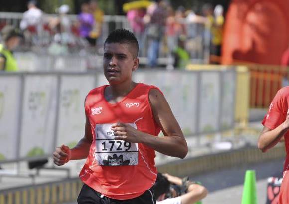 Esteban Jaramillo y Sebasti&#225;n Salazar - M&#225;s de 10 mil competidores se dieron cita en esta hist&#243;rica cita deportiva que se corr&#237;a en las modalidades de 5, 10, 21 y 42 kil&#243;metros.