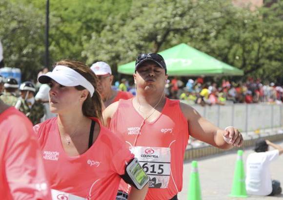 Esteban Jaramillo y Sebastián Salazar - Más de 10 mil competidores se dieron cita en esta histórica cita deportiva que se corría en las modalidades de 5, 10, 21 y 42 kilómetros.