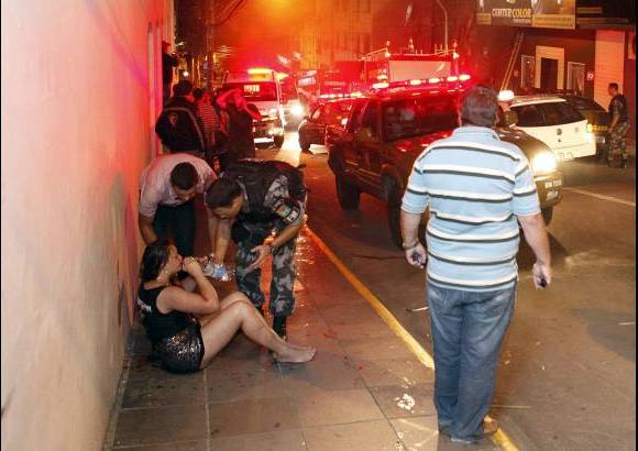 - La dificultad en la evacuaci&#243;n caus&#243; numerosas muertes por asfixia.