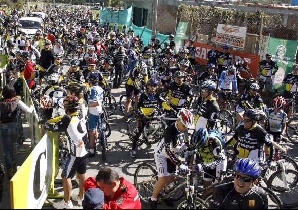 Manuel Saldarriaga - Más de mil ciclistas se dieron cita en El Retiro para participar de el ciclopaseo.