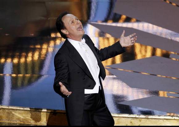 - Es la novena vez que Billy Crystal presenta los premios Oscar.