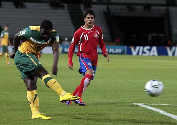 Colprensa - Australia remontó dos veces, primero con el gol de Thomas Oar, a los 26, luego de rematar frente a la boca del arco un saque de banda de Rhyan Grant, el cual los zagueros ticos dudaron en repeler.