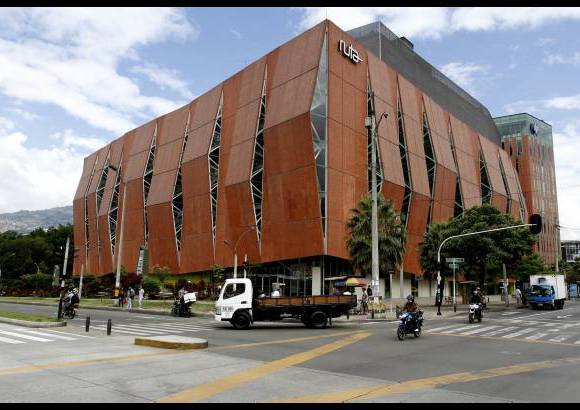 FOTO EL COLOMBIANO - Un complejo para la tecnolog&#237;a, ejemplo de arquitectura y s&#237;mbolo urbano de la ciudad competitiva e innovadora que se promueve desde la Administraci&#243;n P&#250;blica. Desde all&#237; se potencian nuevos negocios basados en el conocimiento.