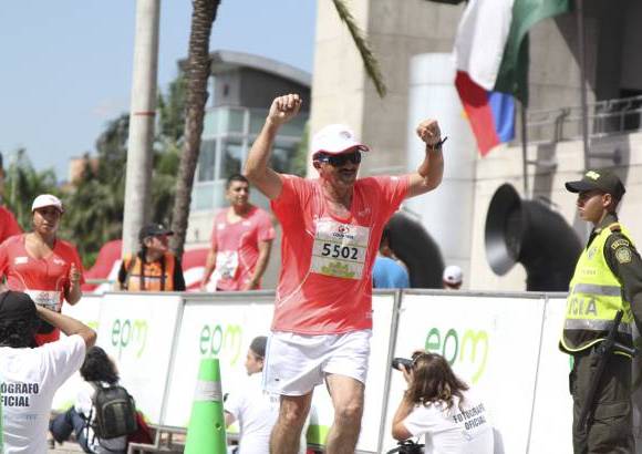 Esteban Jaramillo y Sebastián Salazar - Más de 10 mil competidores se dieron cita en esta histórica cita deportiva que se corría en las modalidades de 5, 10, 21 y 42 kilómetros.