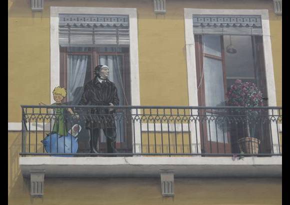 Claudia Arango - En Los frescos de Lyon est&#225;n dibujados sus figuras m&#225;s importantes. El Principito y su autor se asoman a la ventana.