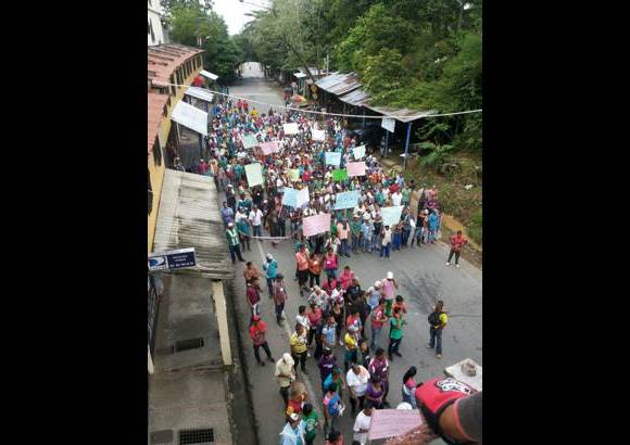 Andrés Ruiz - La Asociación de Campesinos del Bajo Cauca rechazó cualquier manifestación violenta en sus manifestaciones. Piden soluciones para las problemáticas del agro en esa zona.