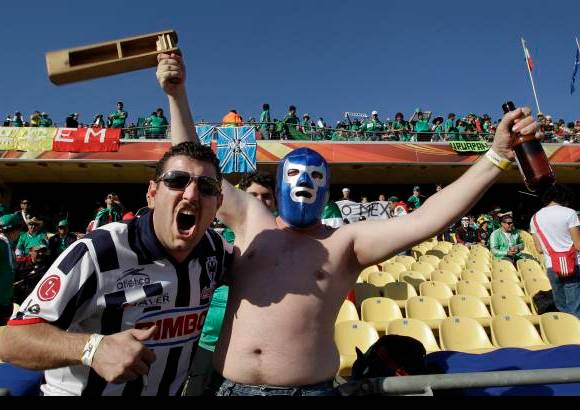AP - Fue un partido disputado, muy cerrado en el que Uruguay apag&#243; pronto a M&#233;xico y demostr&#243; su fortaleza defensiva que le ha permitido ser l&#237;der del grupo sin encajar un gol.