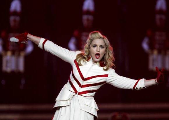 Reuters - Madonna dijo que estaba feliz de poder cantar en Estados Unidos después de viajar por Europa tres meses.