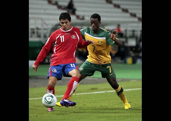 Colprensa - Tras un comienzo vacilante, Costa Rica impuso su técnica en el medio campo y armaron ataques bien hilvanados, que debieron haberle dado un marcador más amplio, pero no fue así debido a la falta de definición.