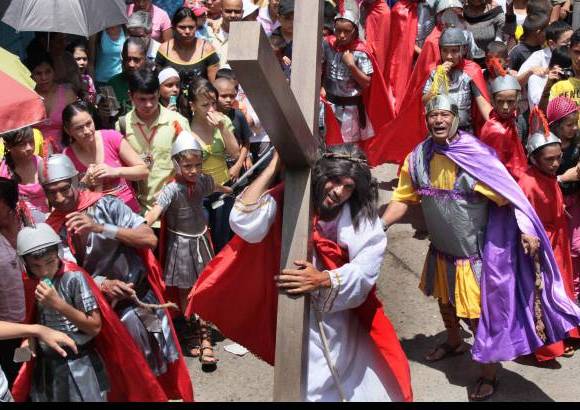 Manuel Saldarriaga - Los antioqueños siguen con fervor los rituales de Semana Santa.