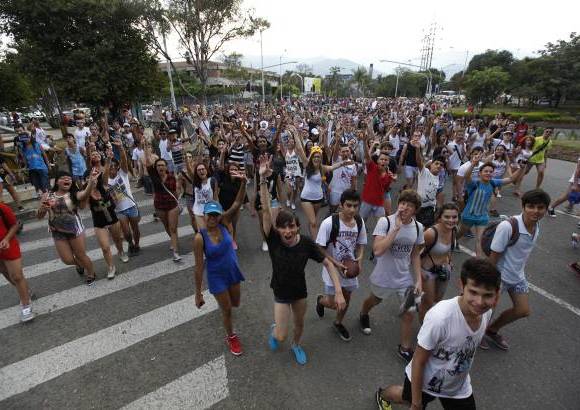 Manuel Saldarriaga - En la capital de Antioquia fueron cerca de 1000 personas las que recorrieron las calles de la ciudad.