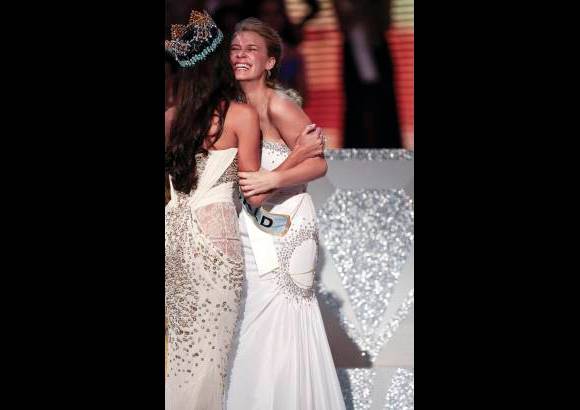 AP - La estadounidense Alexandria Mills fue coronada este s&#225;bado Miss Mundo.