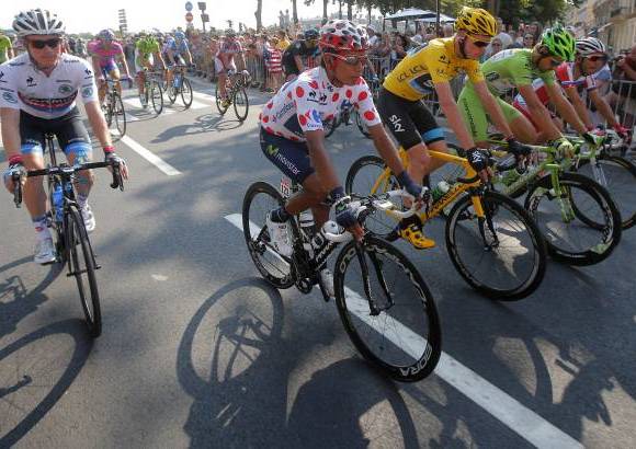 AP - El ciclista de Boyac&#225; calific&#243; de &quot;hist&#243;rico y muy importante&quot; el hecho de que los narradores de la radio colombiana se hayan desplazado a Francia para contar las haza&#241;as del mejor joven y rey de la monta&#241;a del Tour.